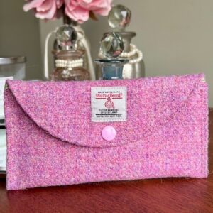 Glasses Case Pale pink Harris Tweed with pale green and pink floral fabric lining