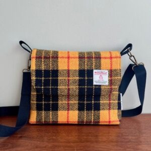 The ‘Eilean' - Small Harris Tweed Messenger Bag